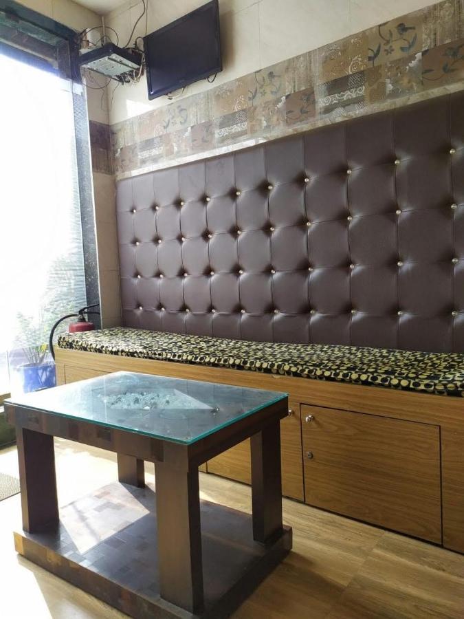 New Super Dormitory Mumbai Bagian luar foto