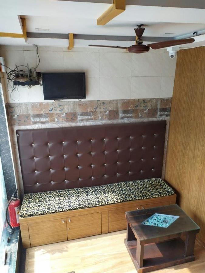 New Super Dormitory Mumbai Bagian luar foto