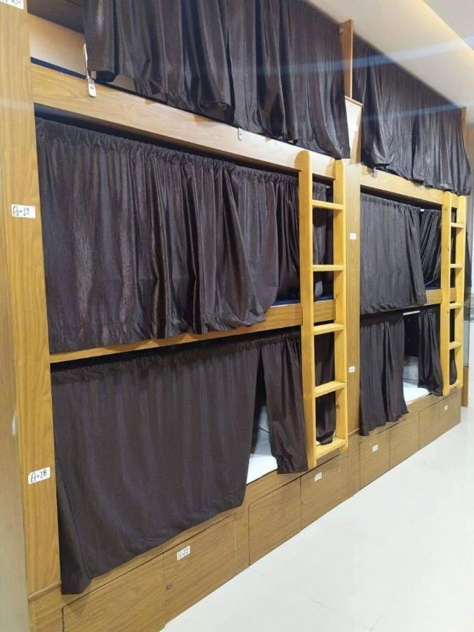 New Super Dormitory Mumbai Bagian luar foto